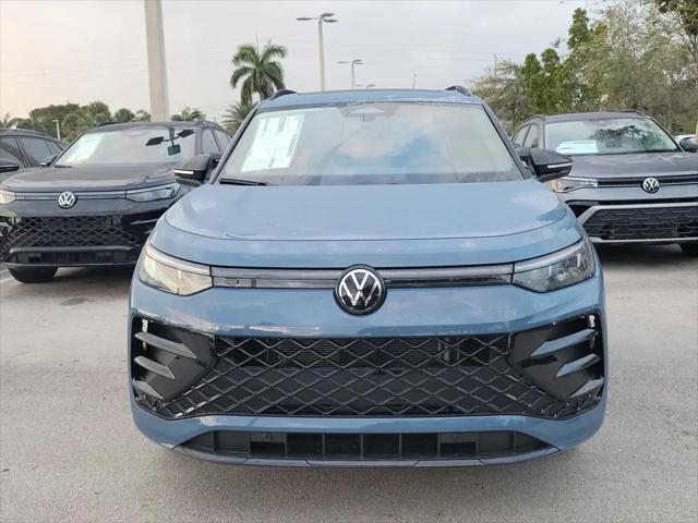 2026 Volkswagen Tiguan SE R-Line Black