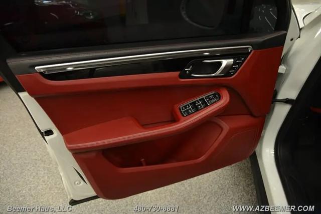 2023 Porsche Macan T