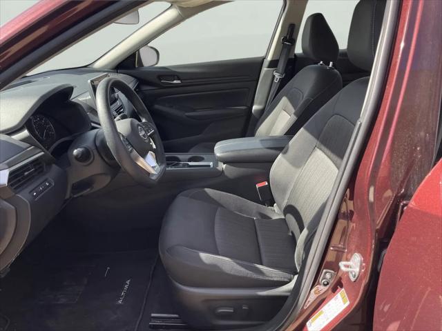 2025 Nissan Altima SV FWD
