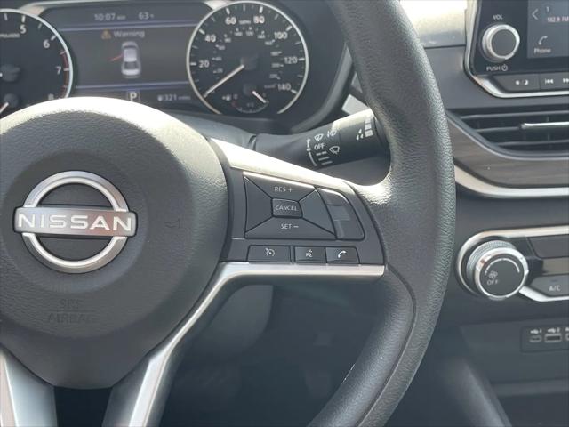 2025 Nissan Altima SV FWD