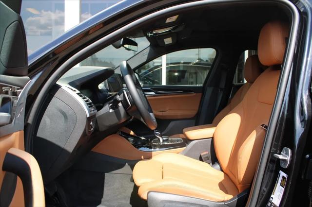2025 BMW X4 xDrive30i