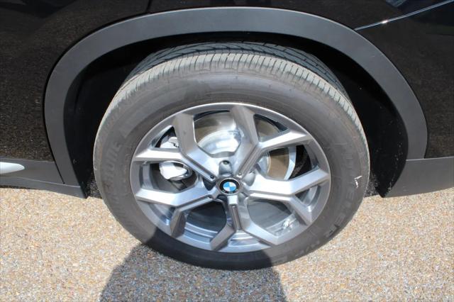 2025 BMW X4 xDrive30i