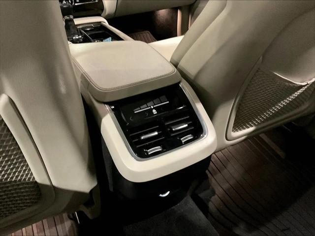 2024 Volvo XC90 Recharge T8 Plus 6-Seater