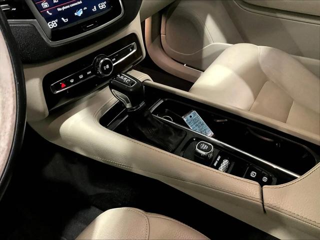 2024 Volvo XC90 Recharge T8 Plus 6-Seater
