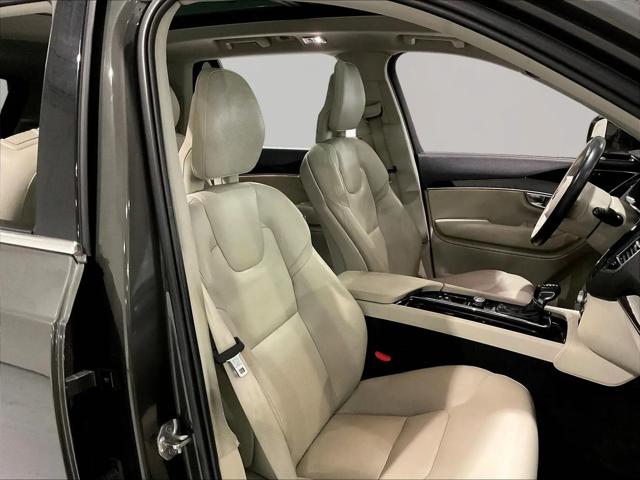2024 Volvo XC90 Recharge T8 Plus 6-Seater