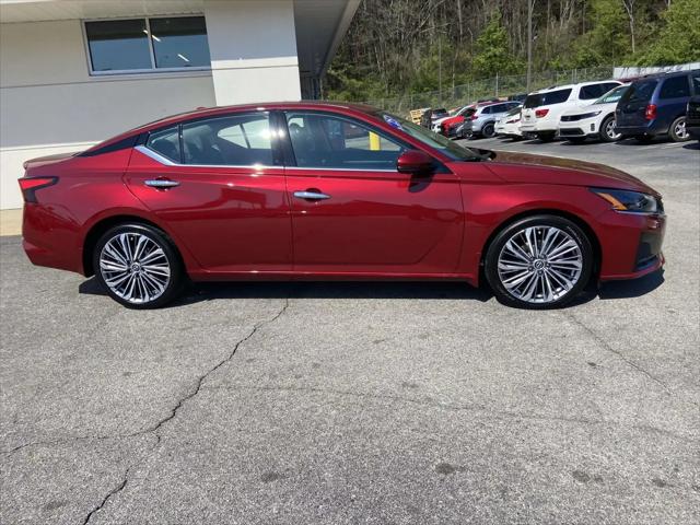 2025 Nissan Altima SL FWD