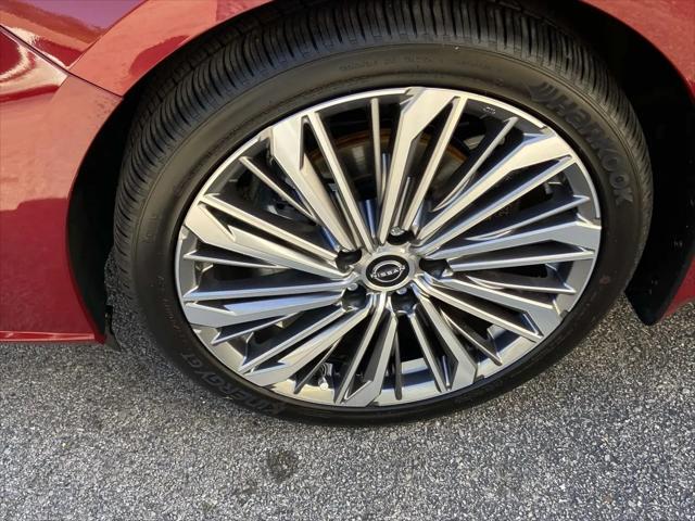 2025 Nissan Altima SL FWD