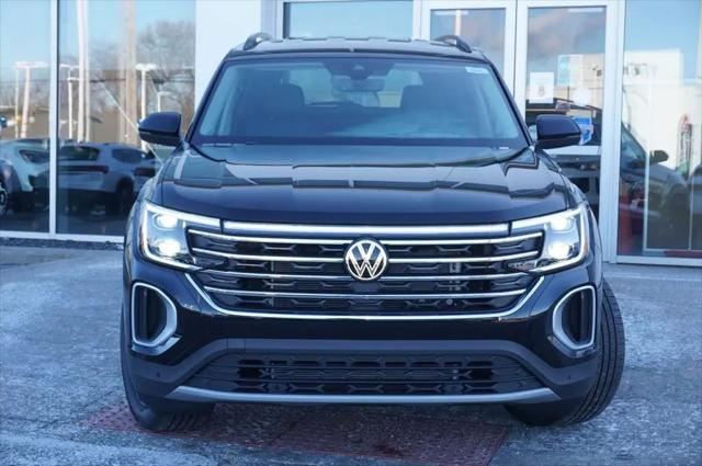 2026 Volkswagen Atlas SE with Technology
