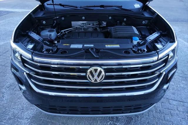 2026 Volkswagen Atlas SE with Technology