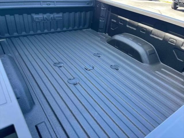 2026 GMC Sierra 2500HD Crew Cab, Standard Bed, AT4, 4WD