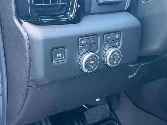 2026 GMC Sierra 2500HD Crew Cab, Standard Bed, AT4, 4WD