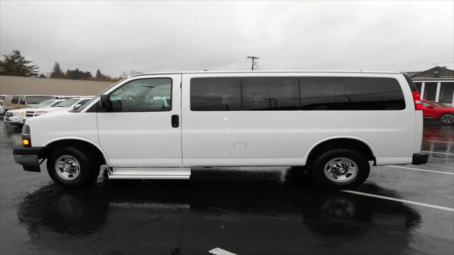 2017 Chevrolet Express LT