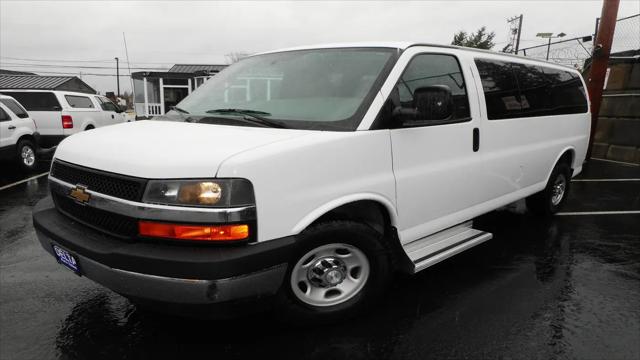 2017 Chevrolet Express LT