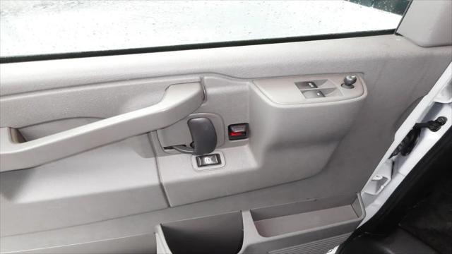 2017 Chevrolet Express LT