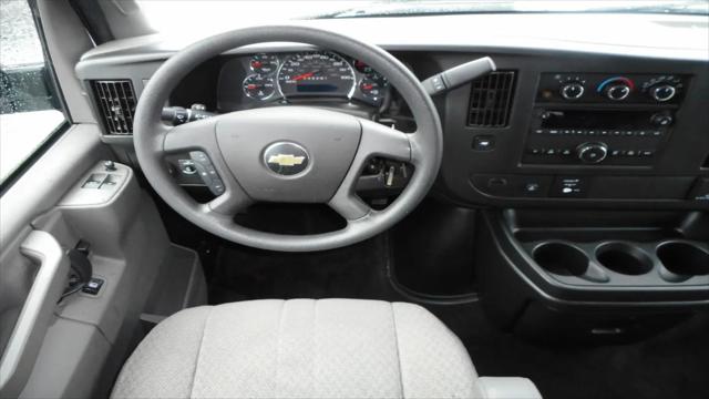 2017 Chevrolet Express LT