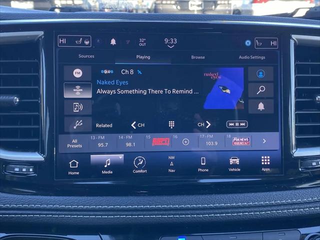 2024 Chrysler Pacifica Hybrid Select