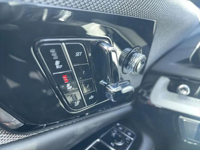 2025 Cadillac iQ Luxury 2 AWD