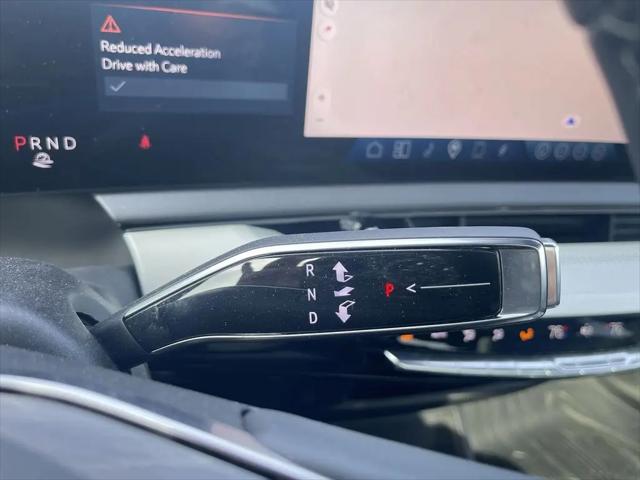2025 Cadillac iQ Luxury 2 AWD