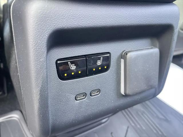 2025 Cadillac iQ Luxury 2 AWD