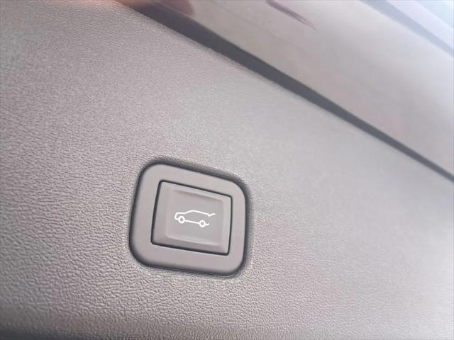 2025 Cadillac iQ Luxury 2 AWD