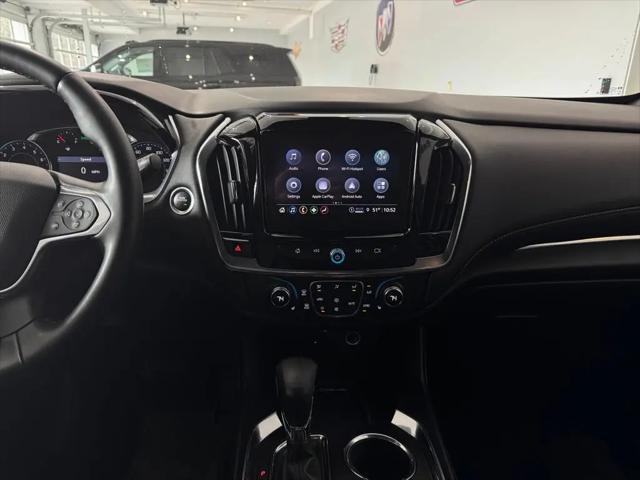 2023 Chevrolet Traverse AWD LT Leather
