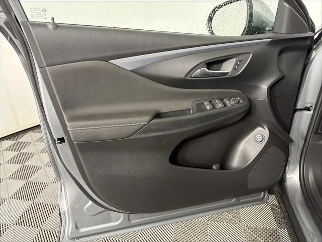 2026 Buick NV Preferred FWD
