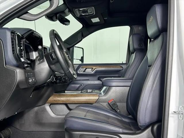 2024 Chevrolet Silverado 3500HD 4WD Crew Cab Standard Bed High Country