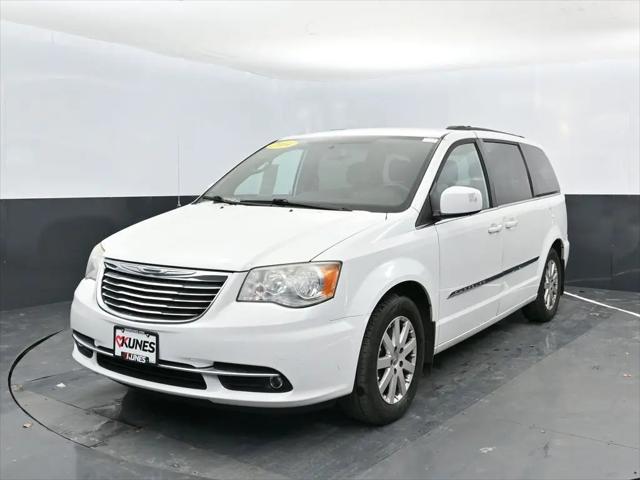 2014 Chrysler Town & Country Touring