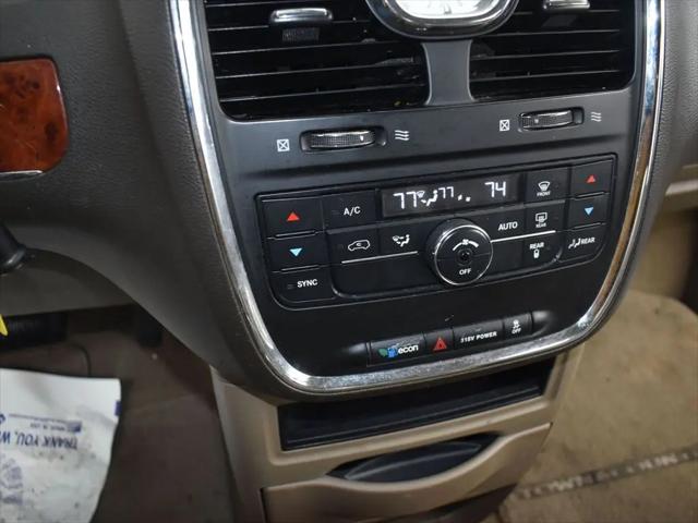 2014 Chrysler Town & Country Touring