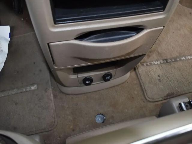 2014 Chrysler Town & Country Touring