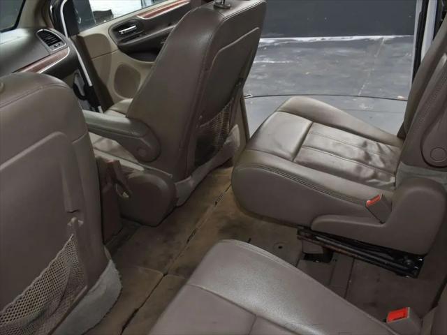 2014 Chrysler Town & Country Touring