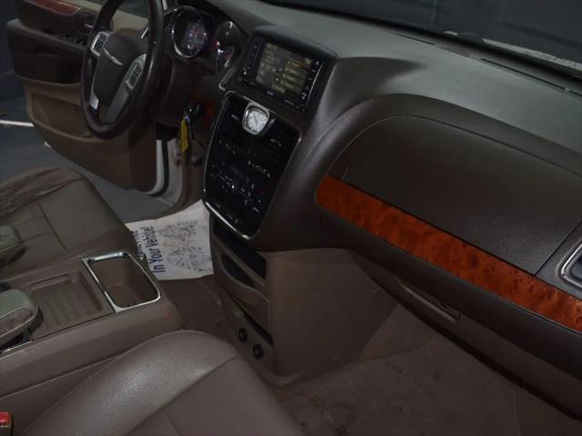 2014 Chrysler Town & Country Touring