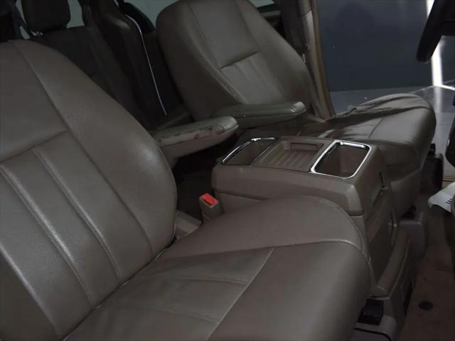 2014 Chrysler Town & Country Touring