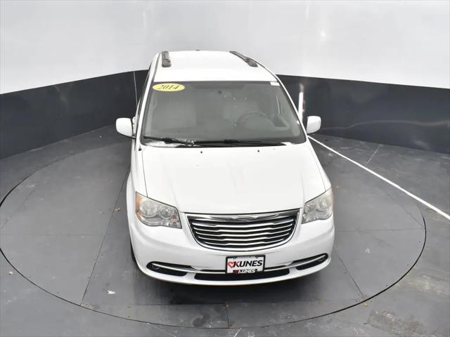 2014 Chrysler Town & Country Touring