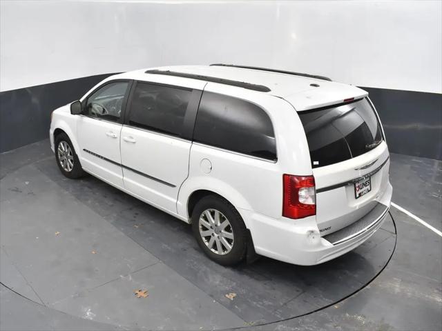 2014 Chrysler Town & Country Touring