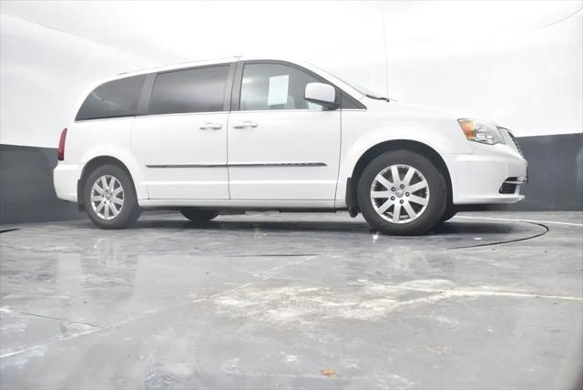 2014 Chrysler Town & Country Touring
