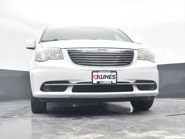 2014 Chrysler Town & Country Touring
