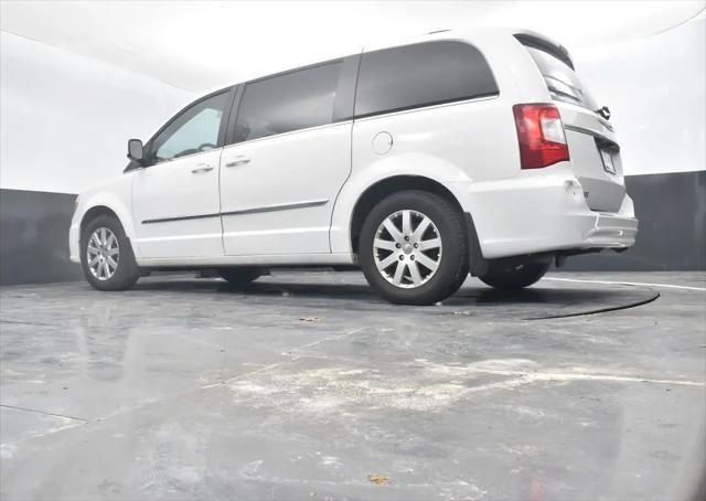 2014 Chrysler Town & Country Touring