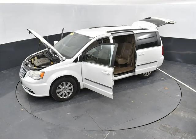 2014 Chrysler Town & Country Touring