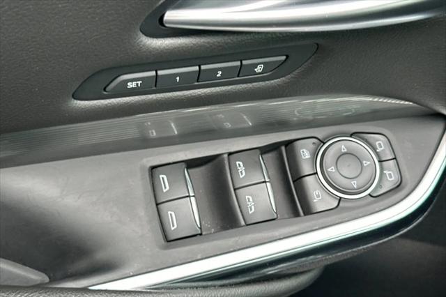 2025 Cadillac XT4 FWD Premium Luxury