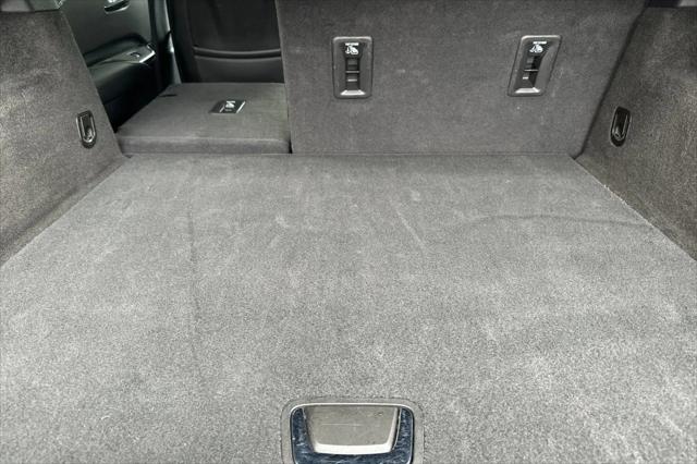 2025 Cadillac XT4 FWD Premium Luxury