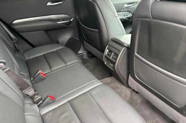 2025 Cadillac XT4 FWD Premium Luxury