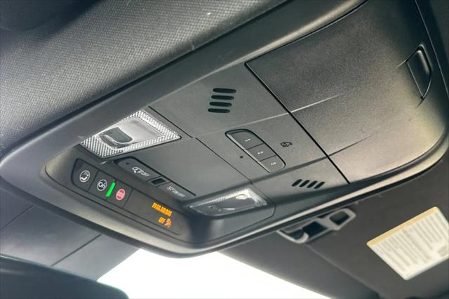2025 Cadillac XT4 FWD Premium Luxury