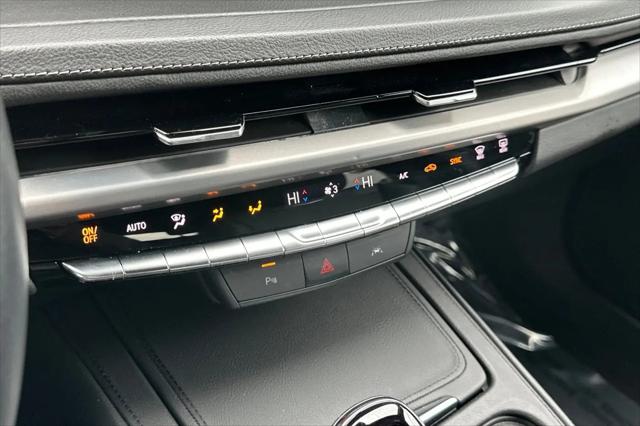 2025 Cadillac XT4 FWD Premium Luxury