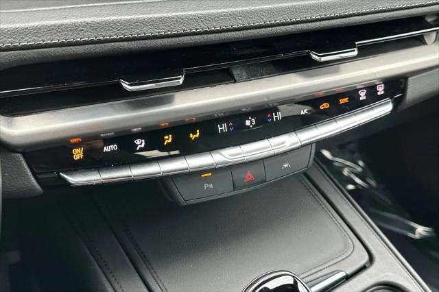 2025 Cadillac XT4 FWD Premium Luxury
