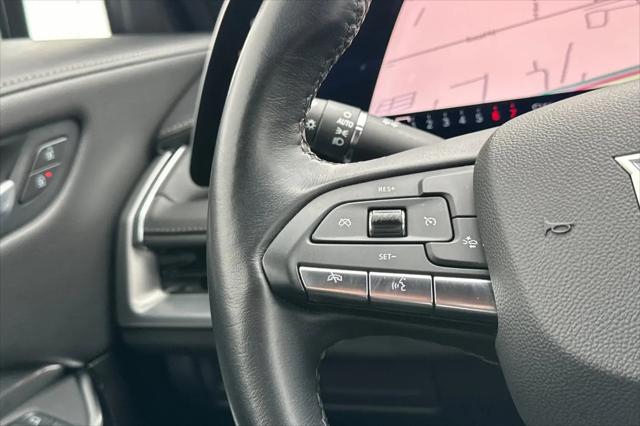 2025 Cadillac XT4 FWD Premium Luxury
