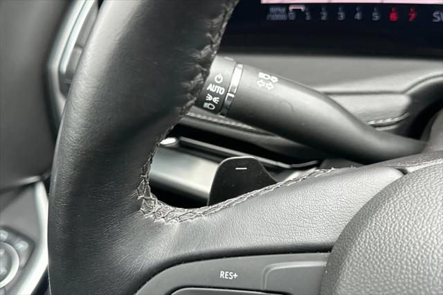 2025 Cadillac XT4 FWD Premium Luxury