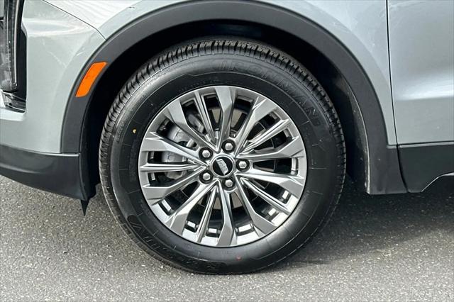 2025 Cadillac XT4 FWD Premium Luxury