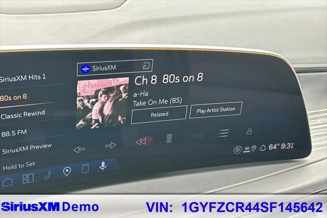2025 Cadillac XT4 FWD Premium Luxury