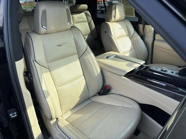 2023 Cadillac Escalade 4WD Premium Luxury